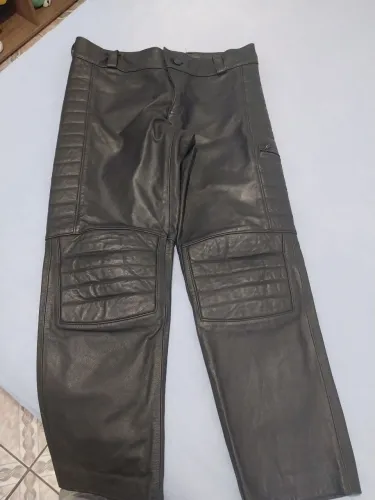 Calça de Couro Esportiva Motociclismo