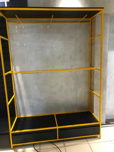 Arara de Roupa Industrial Amarela com Gavetas