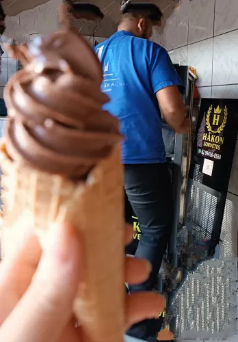 Manutenção em máquinas de sorvete 