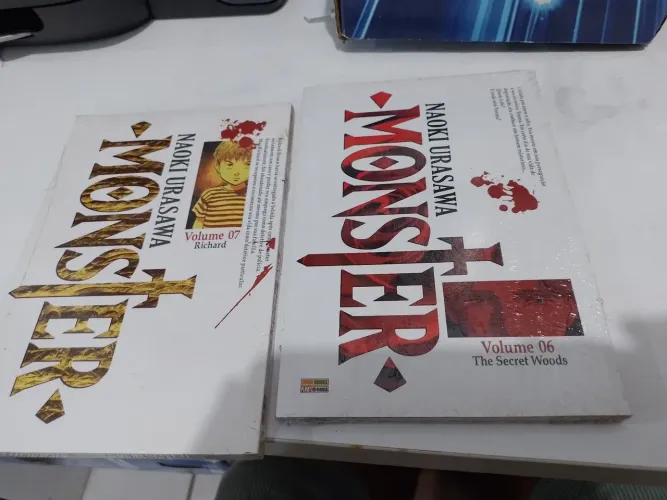 Lote mangás Monster e hq