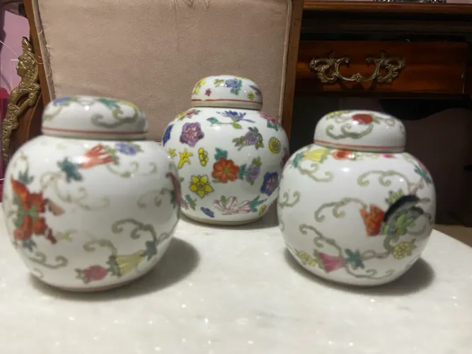 Kit de 3 Potiche / vasos chineses branco com estampa florais