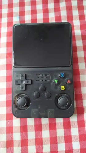 console portatil R36s