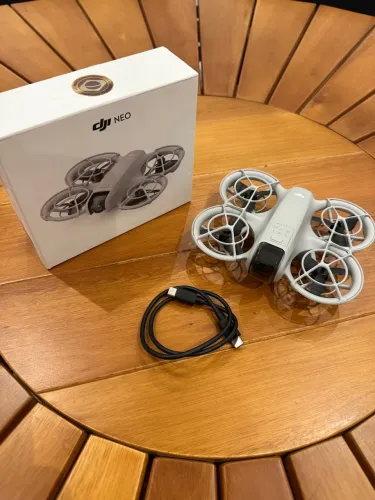 Drone DJI Neo - muito novo - na caixa