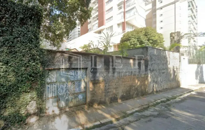 R Cezar Zama, Santana