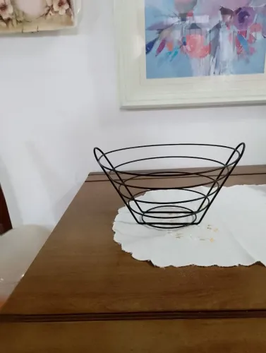 Cesta decorativa aramada