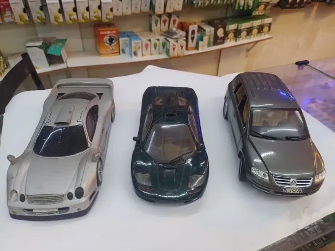A UNIDADE!Miniaturas carro de coleção escala 1 18