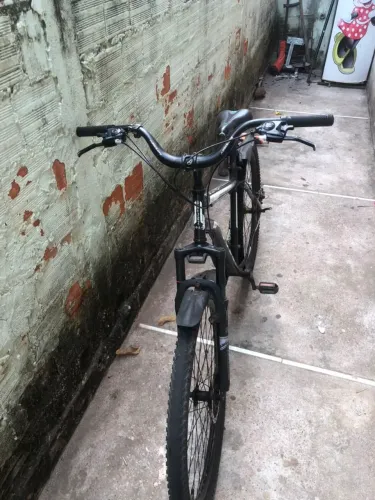 Vendo bicicleta aro 29 300 reais e o menor preço tenho que pagar minha televisão