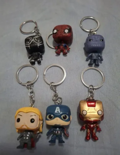 Promoção! chaveiro pop heróis Marvel e dc de pvc , valor por cada 