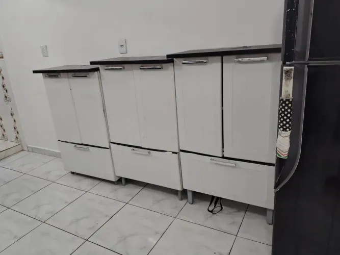 Venda 2 armários de ferro comprados na bemol