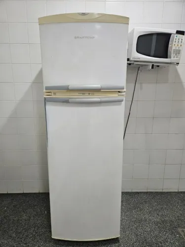 Geladeira Frostfree Brastemp BRM41b 358 litros