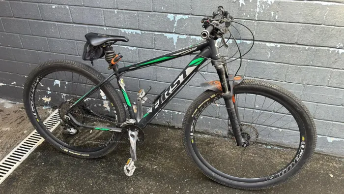 BICICLETA ARO 29 HIDRÁULICA FIRST