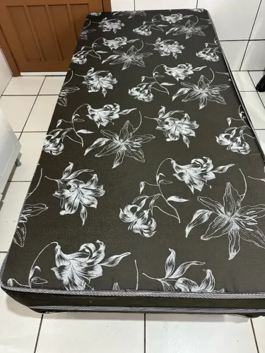 Cama box solteiro conjugada 4 cm de espuma 1.88 comprimento 88 larg 54 cm altur Já pezinho