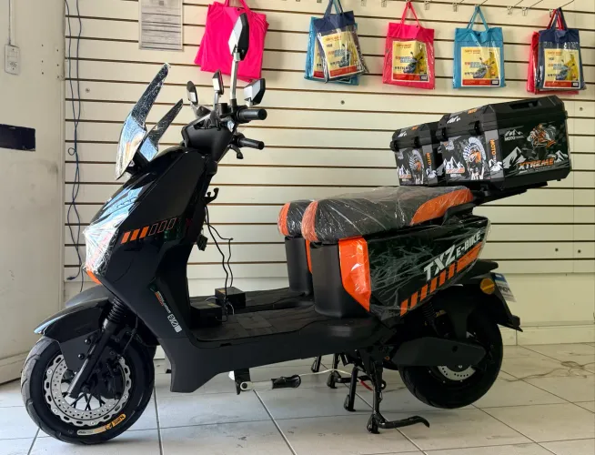 Scooter elétrica 0km a prova d?água Autonomia até 100 km