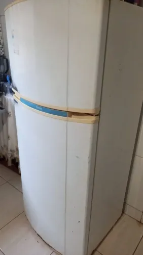 Geladeira gelo seco