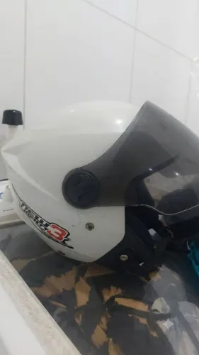 Capacete