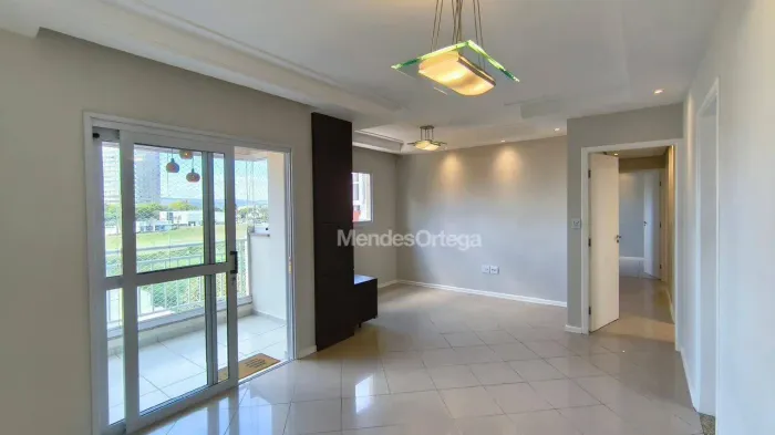 Apartamento com 3 dormitórios para alugar, 94 m² por R$ 3.868,00/mês - Parque Campolim - S