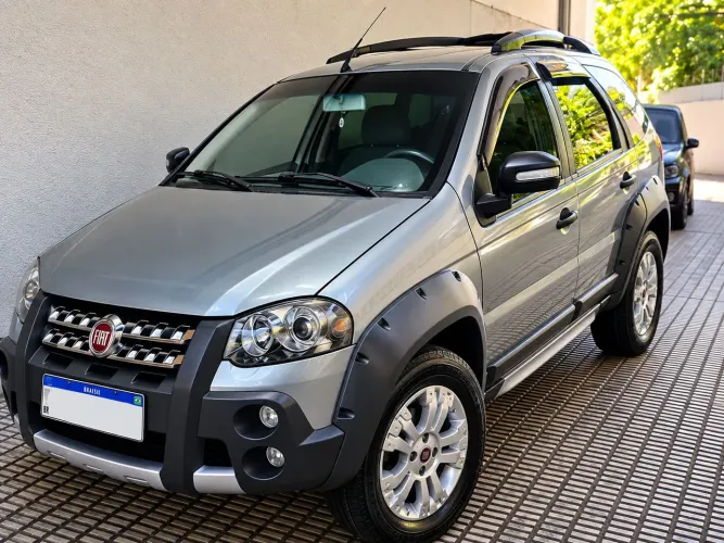 Fiat Palio Week.adv.lock.dualogic 1.8 Flex 2010