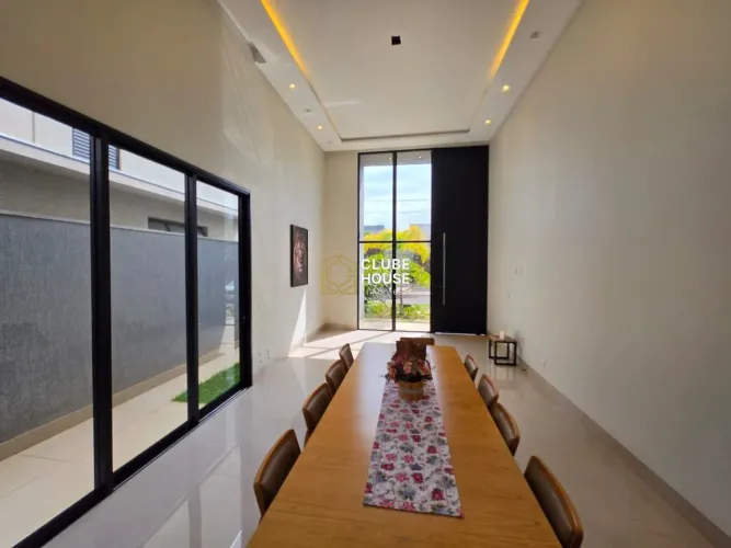 Casa a venda Condomínio Terras Alphaville Anápolis - 3 Suítes com Piscina