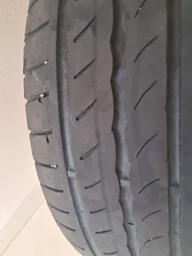 Pneu Pirelli Cinturato P1 185/60/15.