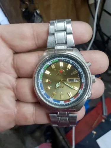 Relógio orient automitico