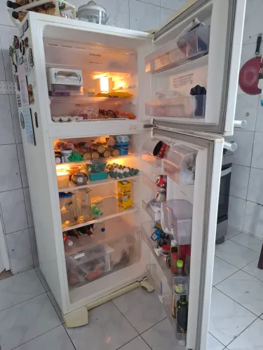 Geladeira Electrolux usada 350l