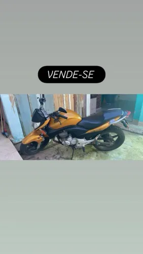 VENDE-SE CB 300 2010