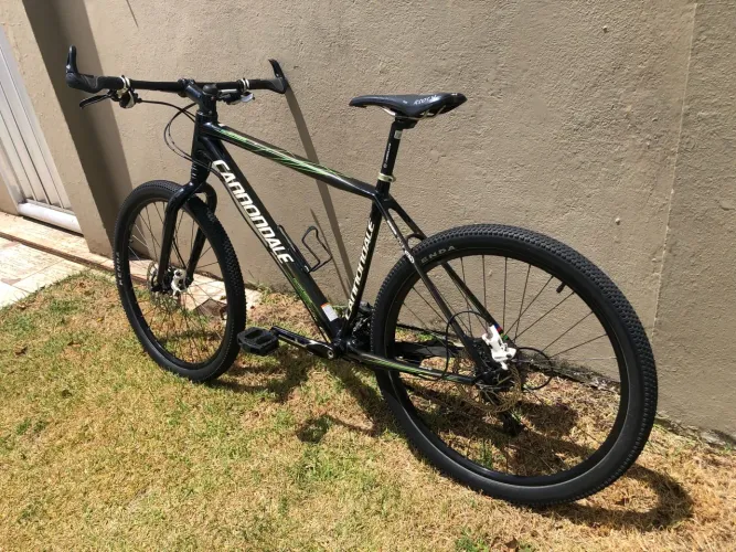 Bike Cannondale carbono Aro 26