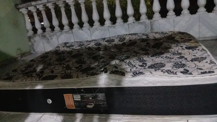 Vendo Colchão king em ótimo estado!!