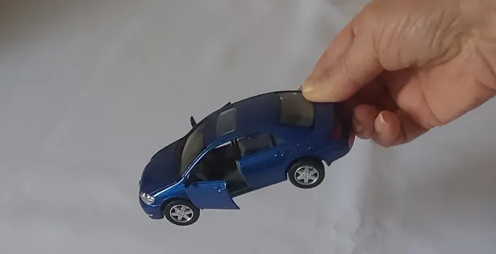 Miniatura Toyota Corolla - Kinsmart KT 5099
