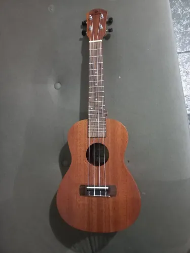 Ukulele TonerJet + Case do Ukulele 