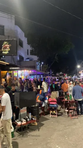 Passo ponto em Jardim Camburi !