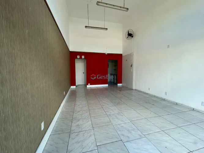 Aluguel de Loja Comercial em Canoas, Bairro Olaria - 42m² REF: C2344