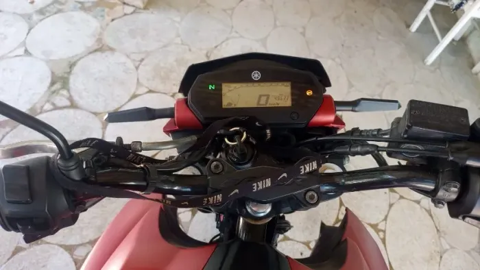 vendo uma moto fazer