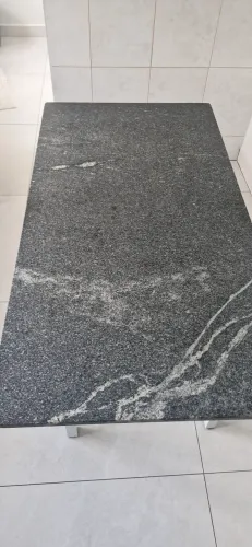 Mesa granito