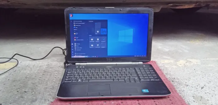 Notebook Dell Intel Core i3, 4GB de Ram Windows 10
