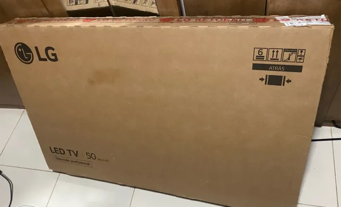 SMART TV LG 4K 50 POLEGADAS LACRADA