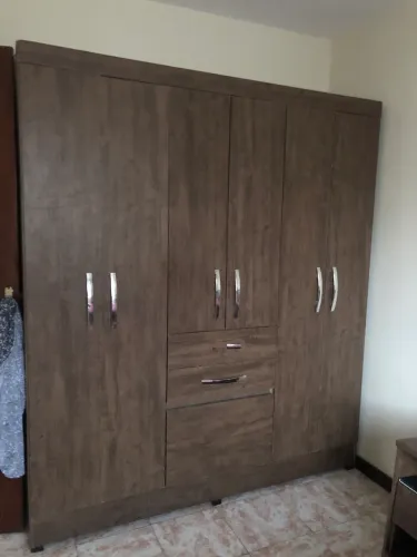 Guarda roupa usado