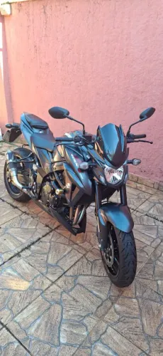 GSX-S 750 2019 - IPVA e licenciamento pago 2026