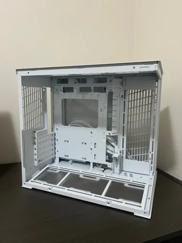 Gabinete Lian Li 011 Dynamic mini v2