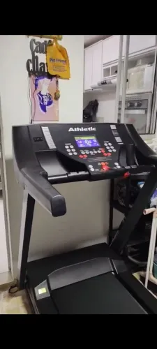 Esteira Ergométrica Profissional Athletic Amazon 3.0 TI