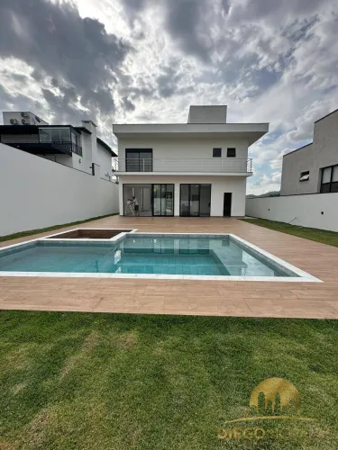 CASA À VENDA EM CONDOMÍNIO FECHADO EM ATIBAIA SP