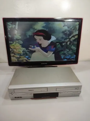 Combo Vídeo Cassete e DVD Toshiba - Funcionando Ok - Vcr Dvq (Usado)