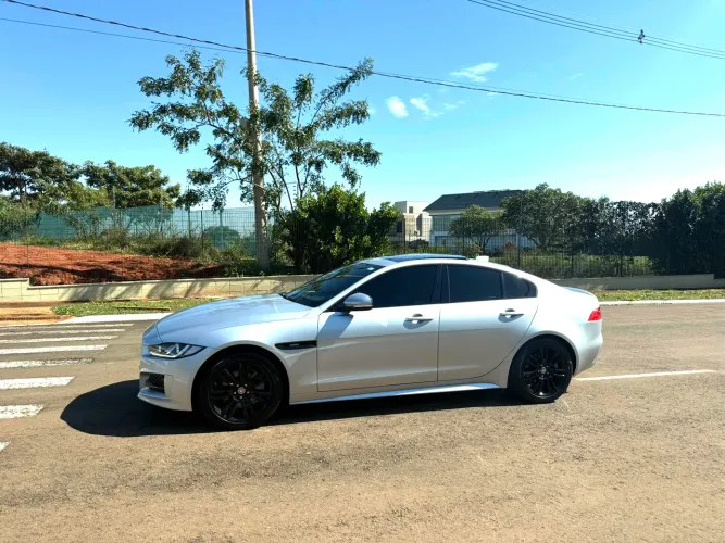 Jaguar XE 2.0 Turboch. R-sport 240/250cv Aut. 2017