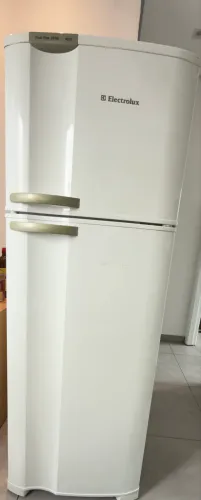 Geladeira Electrolux DF38