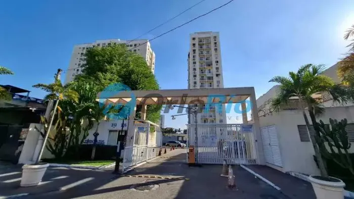 2 quartos, sendo 1 suite, garagem - Irajá