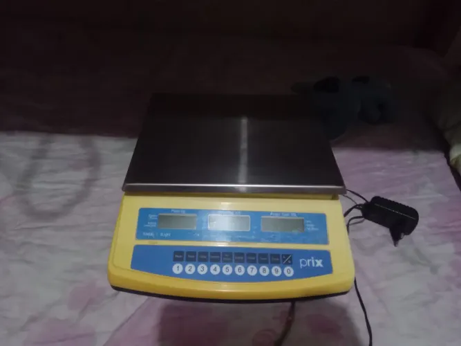 Vendo balança comercial