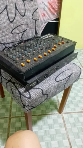Mesa de som