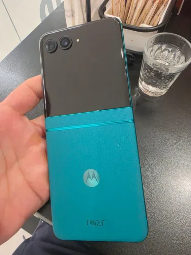 Motorola Razr 70 256 novo 1ano de garantia e seguro pra quebra