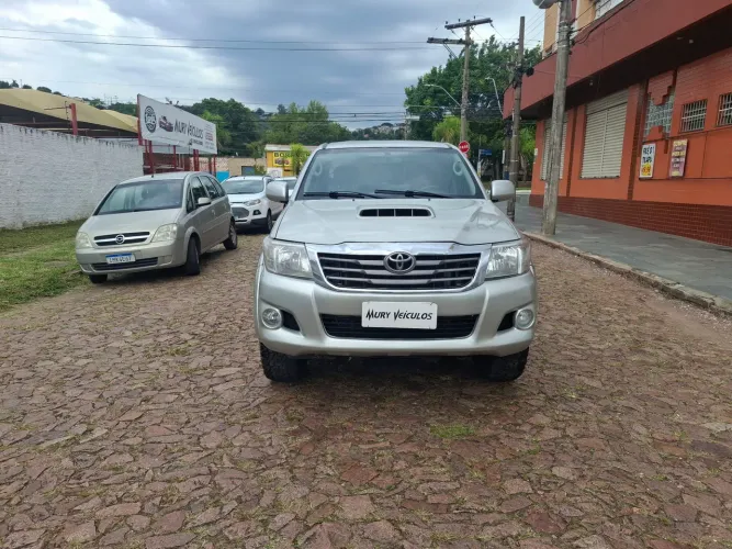 Toyota Hilux CD SRV D4-d 4X4 3.0 TDI Dies 2013