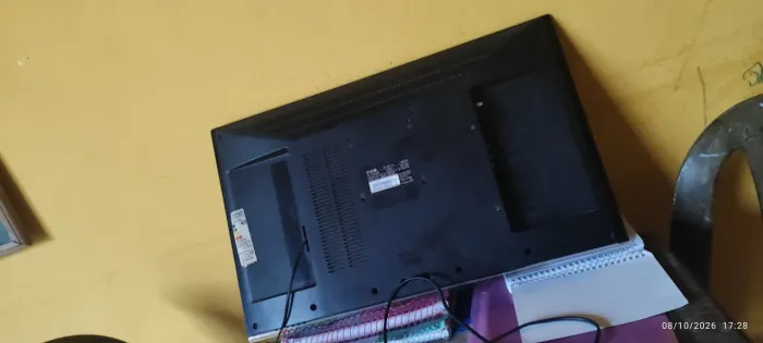 Vendo TV CCE de LED 24 polegadas